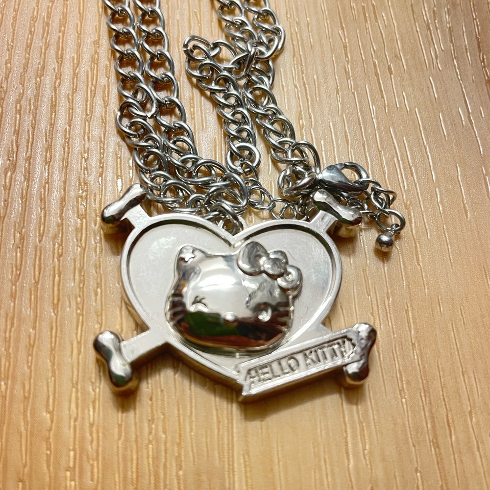 Sanrio Hello Kitty Necklace 🩶 - Picture 3 of 3